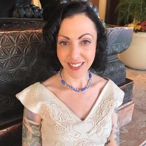 Meet your Posher, Suzette